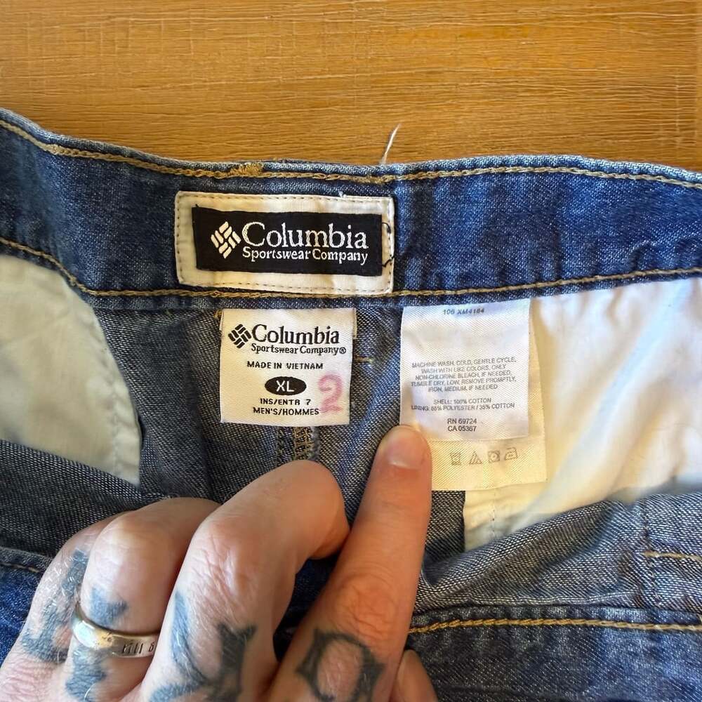Columbia Sportswear Denim Cargo Shorts Men Size XL Blue Y2K - Picture 3 of 6